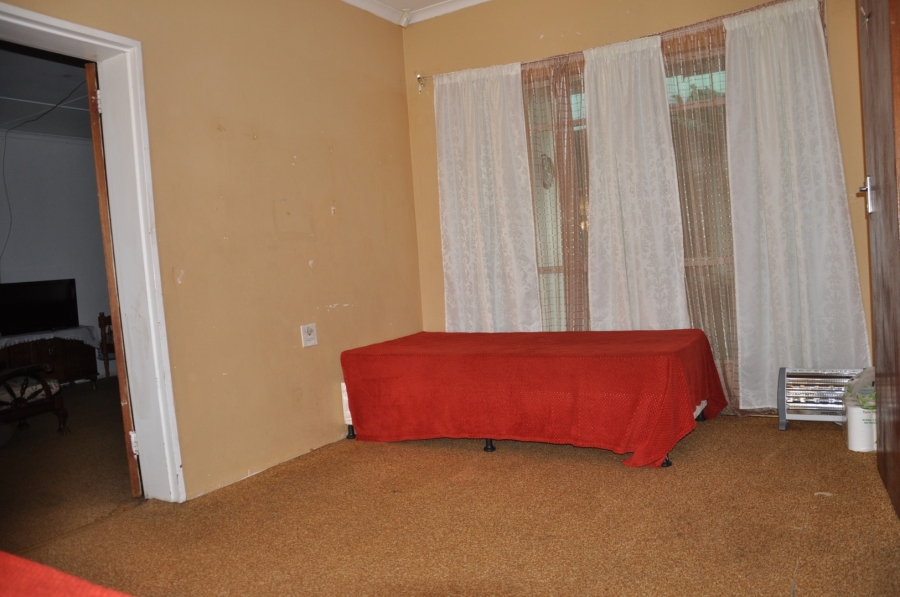 5 Bedroom Property for Sale in Rodenbeck Free State